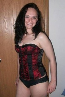 , 23  female escort, nanaimo
